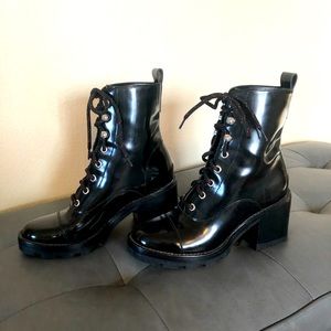 Size 5 Marc Fisher Leather Upper Black boots